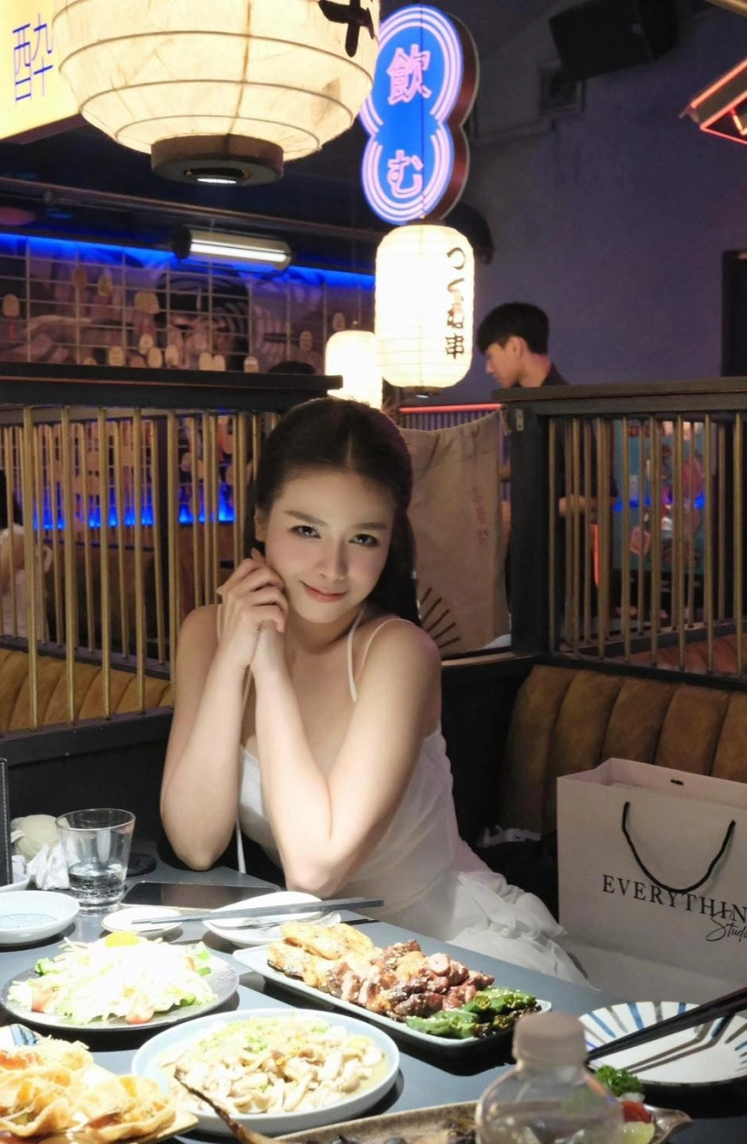 Dương hoàng yến khiến fan ngỡ ngàng với vẻ đẹp như thuở đôi mươi - 5