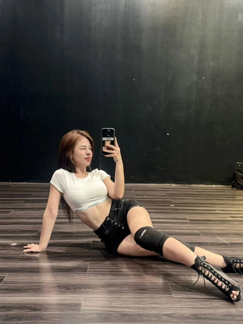 Dương hoàng yến khiến fan ngỡ ngàng với vẻ đẹp như thuở đôi mươi - 7