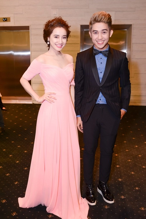 gái 1 con thu thủy gây bất ngờ vì hở bạo - 5