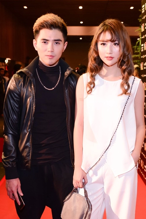 gái 1 con thu thủy gây bất ngờ vì hở bạo - 15