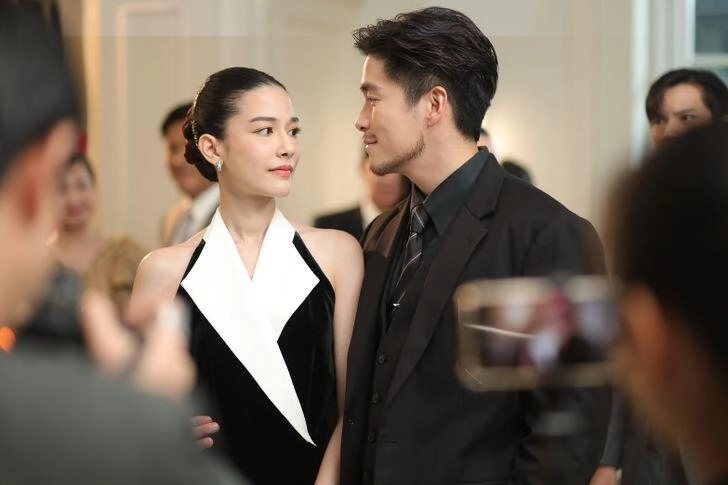 Gặp chồng cũ khi đi chọn váy cưới với bạn trai nhìn đứa bé trong lòng anh tôi sụp đổ hoàn toàn - 2