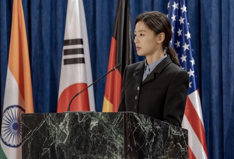 Giông tố siêu phẩm nghìn tỷ của jeon ji hyun đứng thứ 2 toàn cầu chemistry đỉnh khiến mẹ chồng mợ chảnh cũng đẩy thuyền - 2