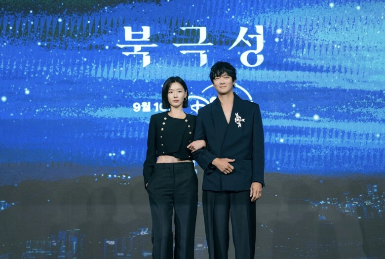 Giông tố siêu phẩm nghìn tỷ của jeon ji hyun đứng thứ 2 toàn cầu chemistry đỉnh khiến mẹ chồng mợ chảnh cũng đẩy thuyền - 15