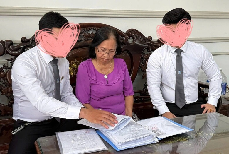 Giữa thắc mắc vì sao đức tiến mất đột ngột lại có di chúc vợ hoa hậu nói rõ trong lúc tranh chấp với mẹ chồng - 4