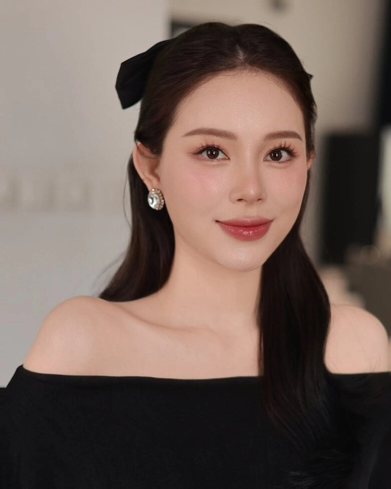 Gu ăn mặc giàu ngầm của hai con dâu nhà tỷ phú johnathan hạnh nguyễn - 12