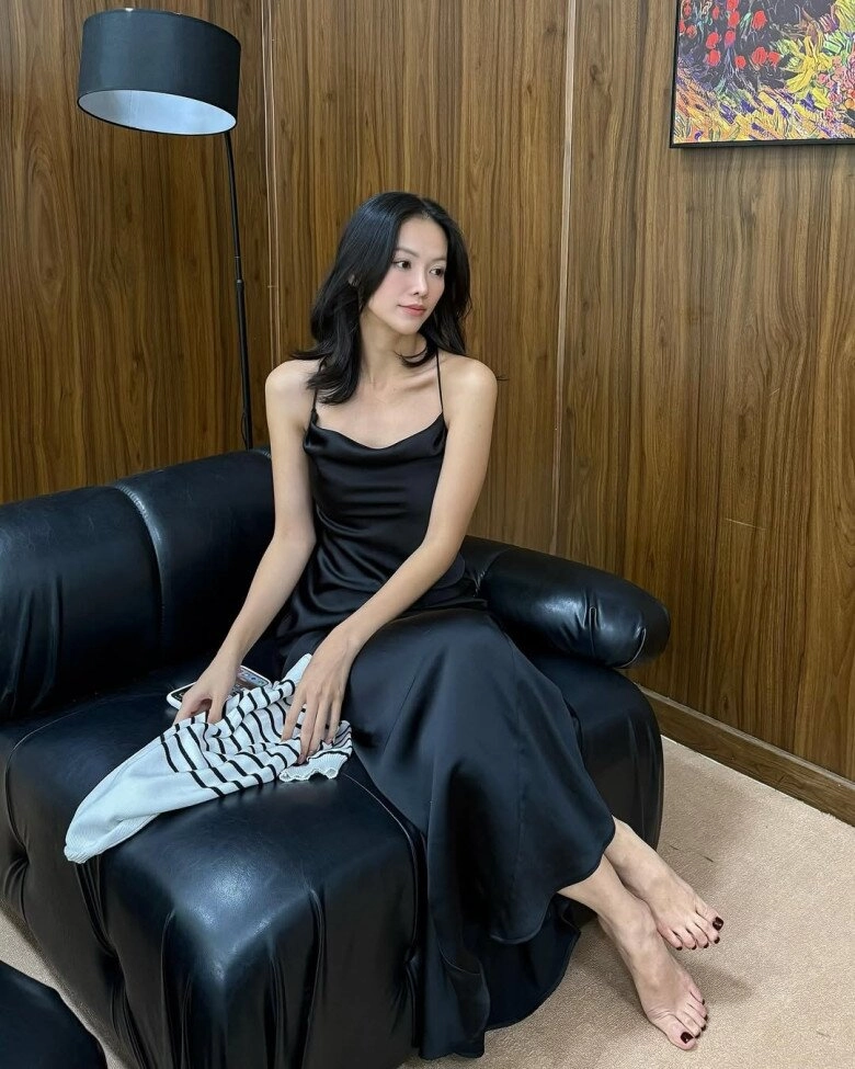 Hai hoa hậu việt sở hữu mái tóc đen bóng mượt như suối nhờ thứ nước rẻ bèo ai cũng có thể làm được - 3