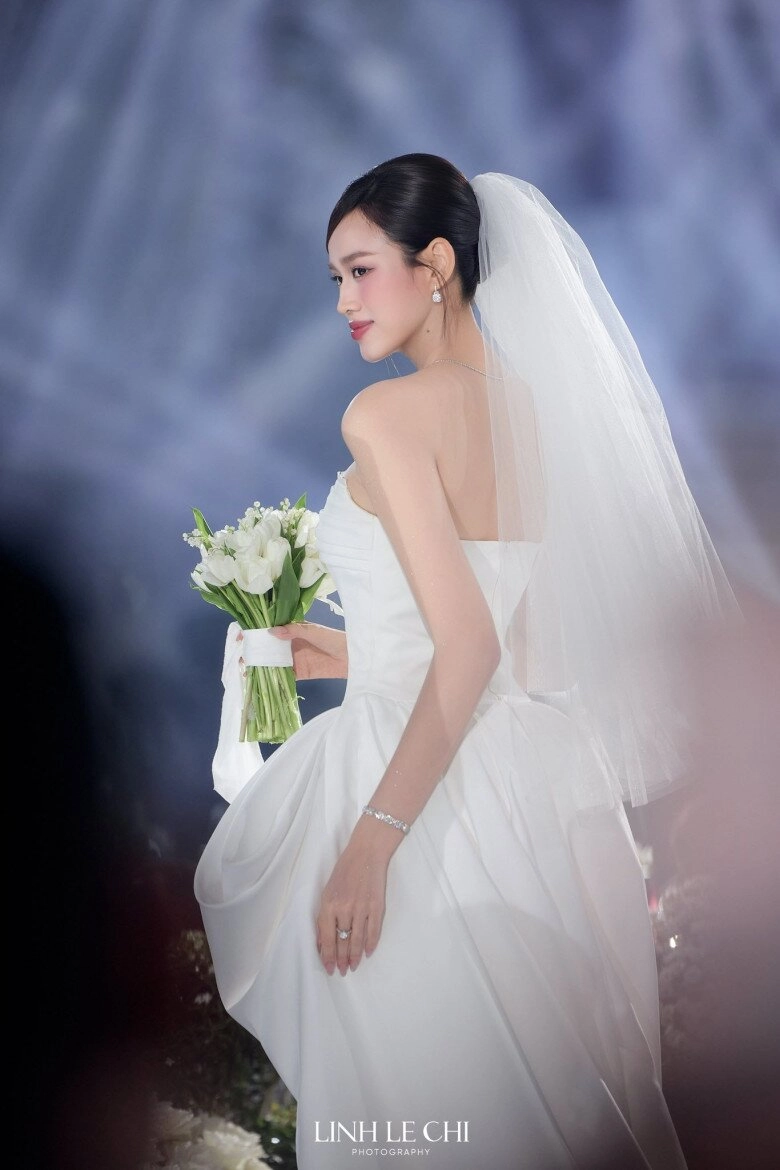 Hai nàng dâu hào môn tháng 10 đỗ thị hà và chế nguyễn quỳnh châu mỗi người một vẻ nhưng có một điểm chung - 7