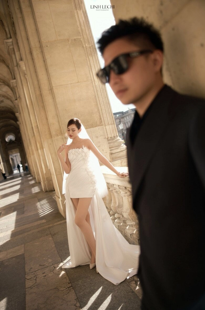 Hoa hậu đỗ thị hà khoe cặp kiếm nhật dài 1m11 trứ danh trong bộ ảnh cưới đẹp như tranh ở paris - 9