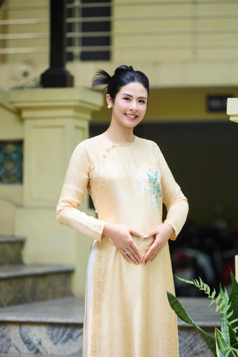 Hoa hậu ngọc hân rơi nước mắt khi đón con đầu lòng ở tuổi u40 định mệnh sắp đặt làm em bé ngoại giao - 14