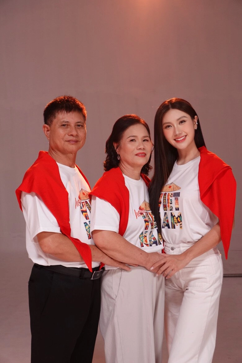 Hoa hậu phương linh tôi mong có thể mang tiếng nói trái tim và tinh thần của người việt đến với bạn bè quốc tế - 9