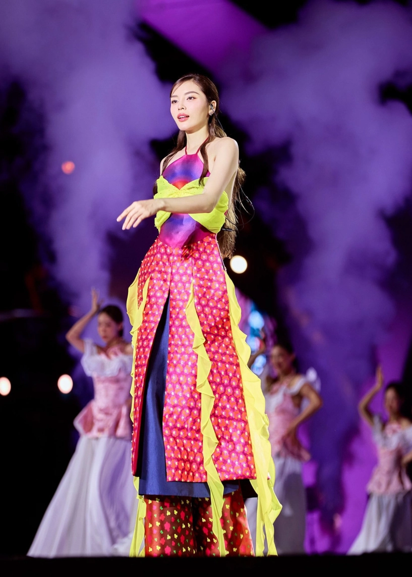 Hoa hậu việt nam 2014 lên đời hậu thu nhỏ vòng 1 - 9