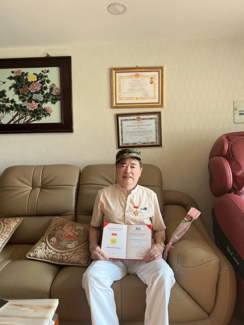 Hóa ra bố ruột thành đạt là ba cẩn biệt động sài gòn ngoài đời rất giàu từng tặng con dâu hải băng nhiều vàng - 7