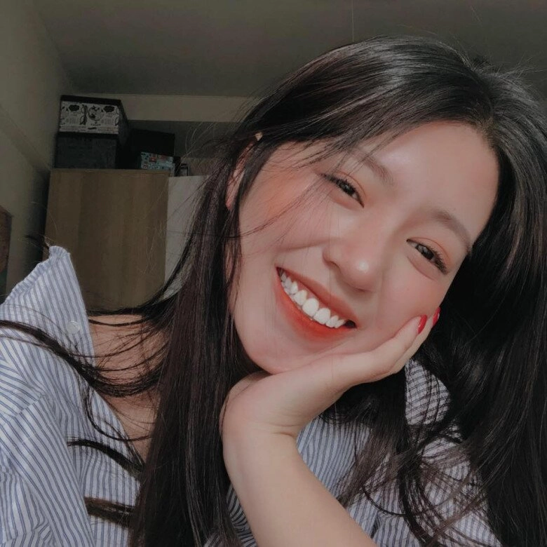 Hot girl đình đám hà thành chăm khoe vòng 1 tràn viền hậu trùng tu nhan sắc sau sinh - 1