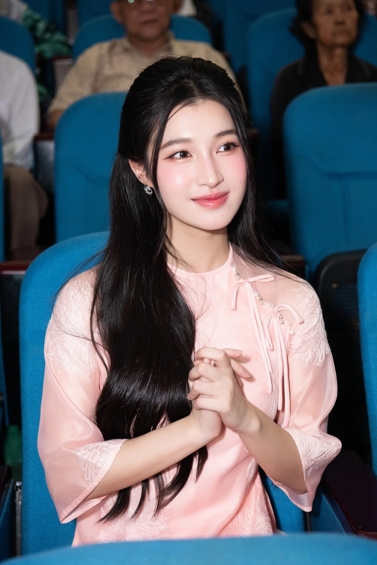 Khi hoa - á hậu cũng có khuyết điểm thùy tiên đầy vết rạn da phương nhi không thể sửa - 12