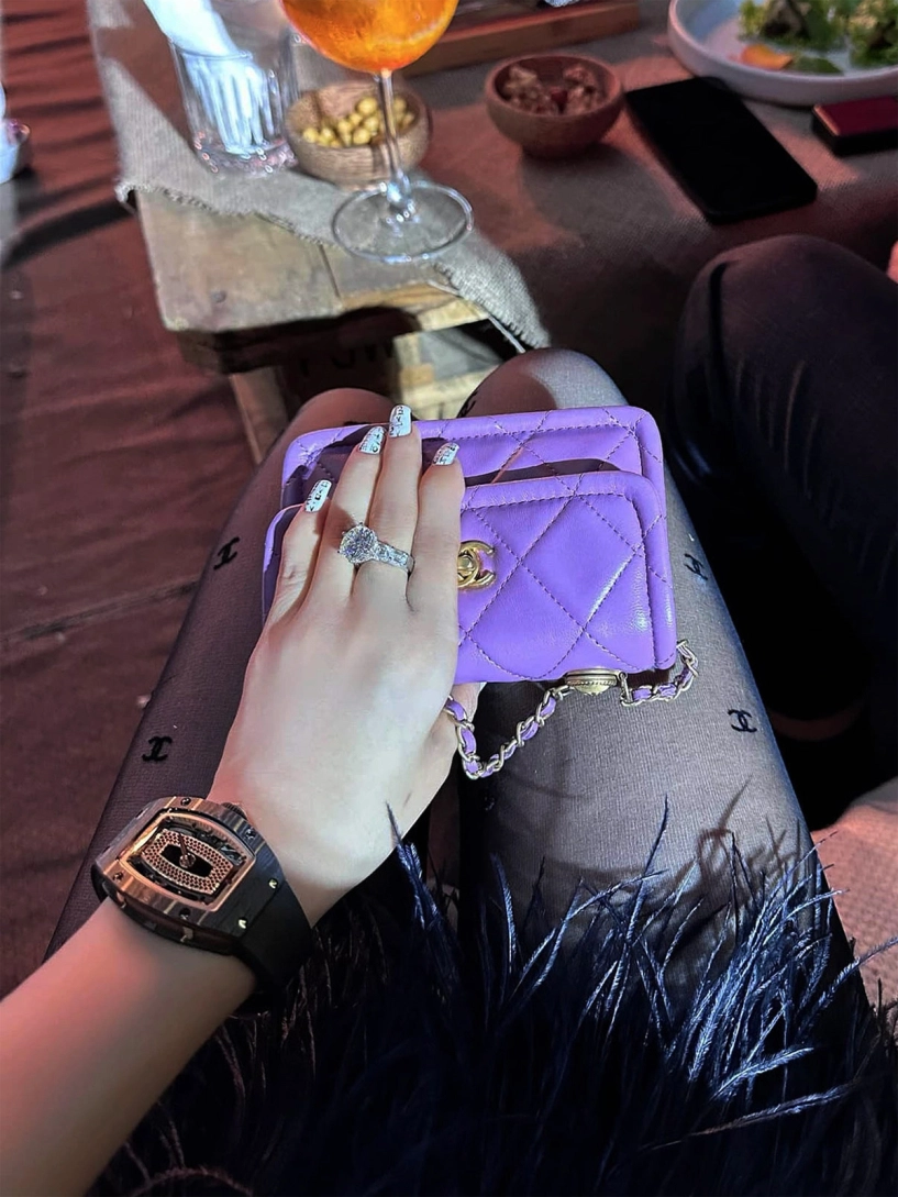 Loạt đồng hồ chục tỷ đồng của vợ đại gia minh nhựa - 9