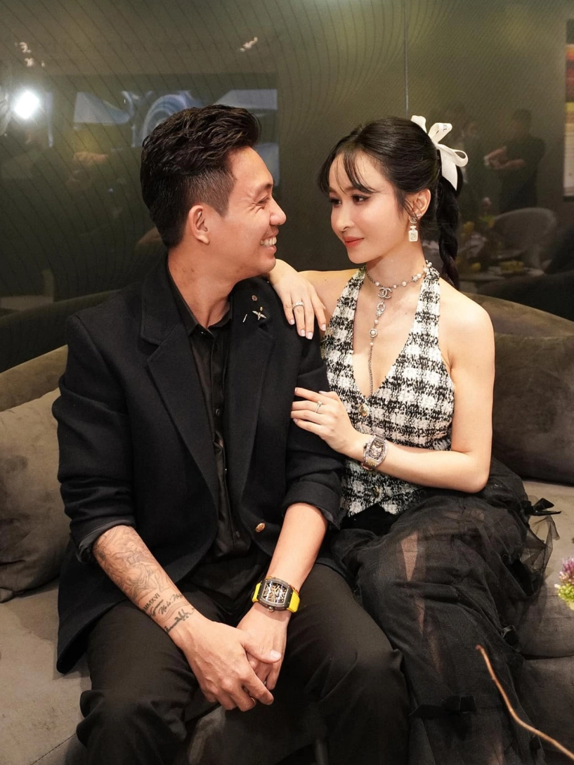 Loạt đồng hồ chục tỷ đồng của vợ đại gia minh nhựa - 10