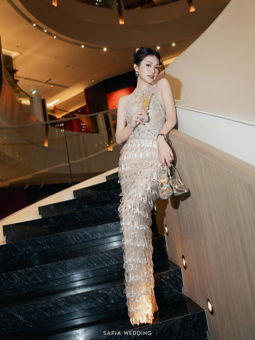 Loạt hình ảnh mới cực sang chảnh của vợ cầu thủ đoàn văn hậu - 4