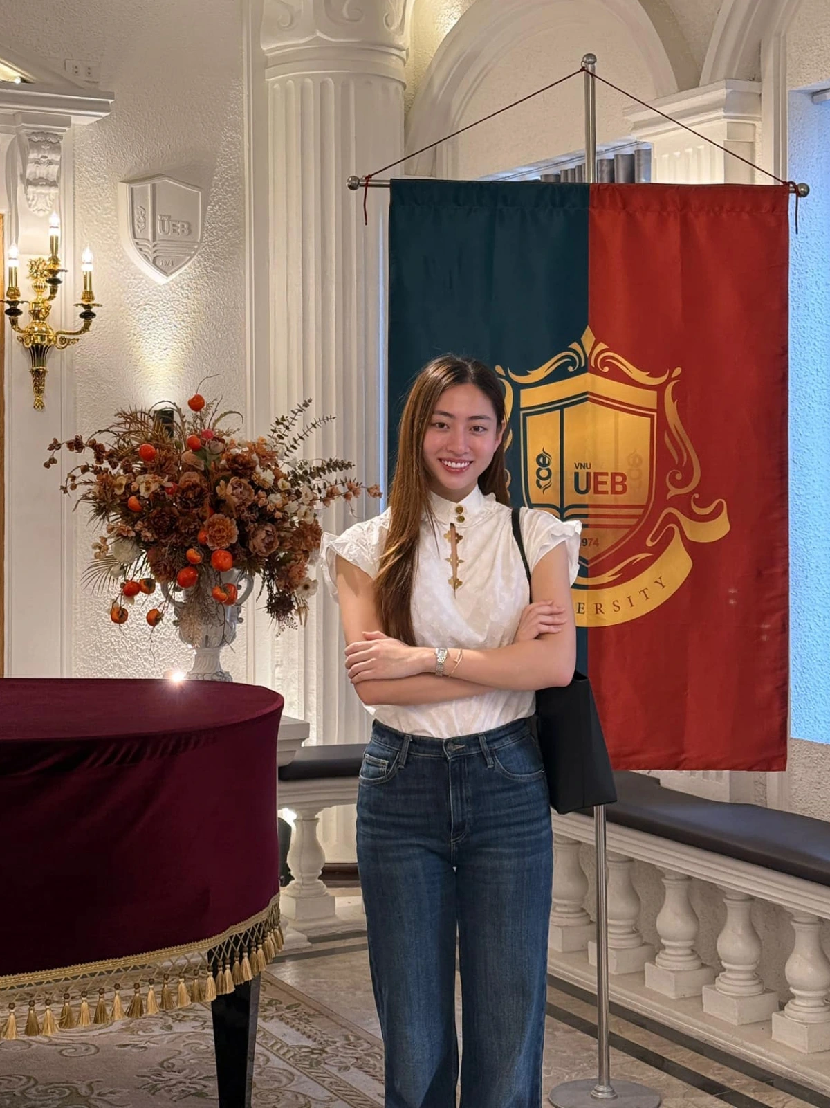 Lương thuỳ linh úp mở trở lại đường đua sắc đẹp liệu có phải miss universe - 10