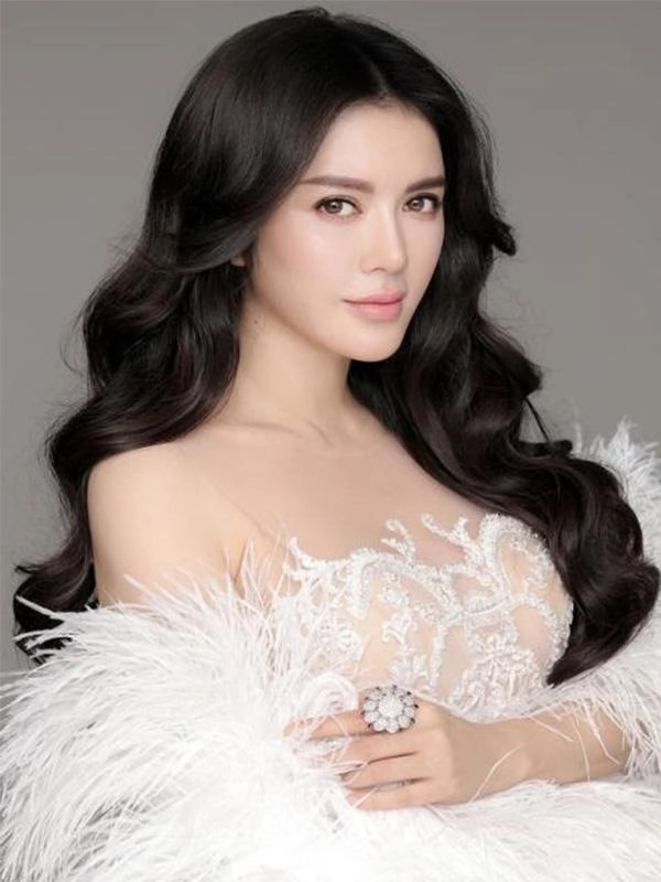 Lý nhã kỳ hành trình lên hương nhan sắc trở thành quý cô triệu đô - 11