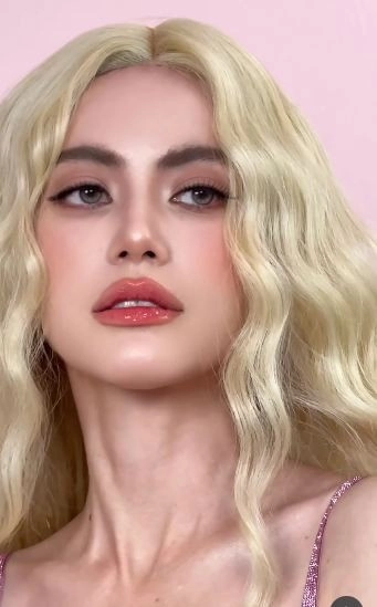 ma nữ đẹp nhất thái lan mai davika hóa búp bê barbie tóc vàng nóng bỏng - 3