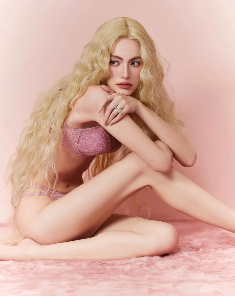 ma nữ đẹp nhất thái lan mai davika hóa búp bê barbie tóc vàng nóng bỏng - 7