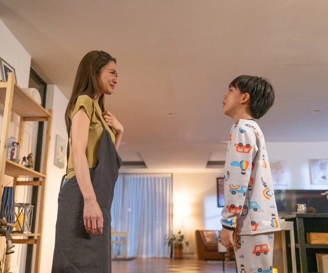 Mang ít tiền về thăm bố dượng bị bệnh tình cờ nghe mẹ và ông nói chuyện tôi thay đổi quyết định - 1