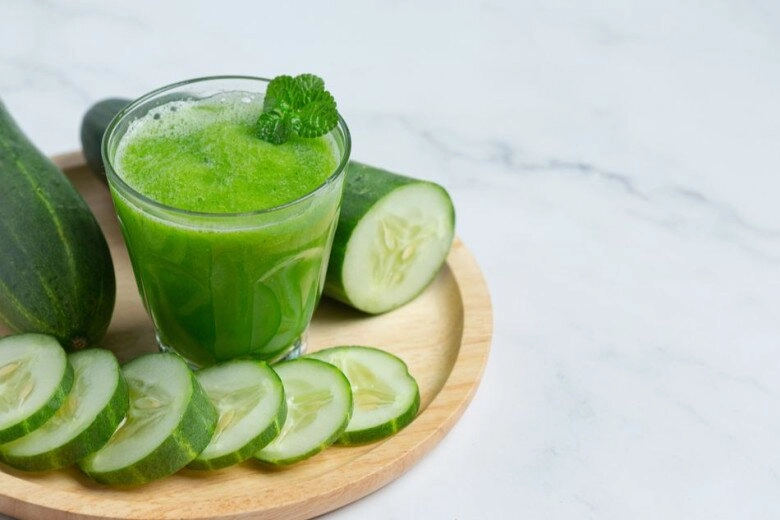 mc nhiều hình xăm nhất vtv khoe dáng tròn trùng trục sau 2 lần sinh ăn tối nghèo nàn với loại quả xanh lè - 9