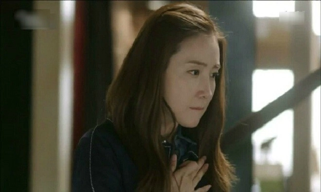 Mẹ kế không cho về nhà tôi lén về rồi lặng lẽ cảm ơn bà khi thấy cảnh sau cánh cổng - 2