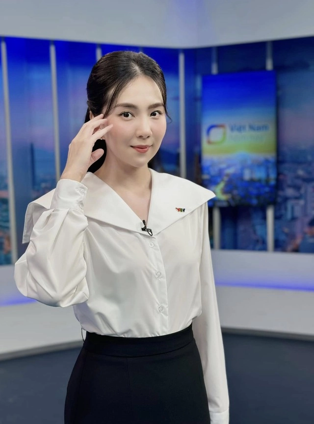 Mix đồ xinh đẹp cả đi làm lẫn đi chơi cùng btv mai ngọc - 13