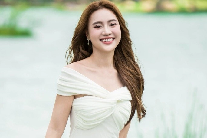 Mỹ nhân 1m55 là ngọc nữ có vòng 1 nóng bỏng nhất showbiz việt liên tục dính nghi vấn bầu bí vì gu thời trang khó hiểu - 1