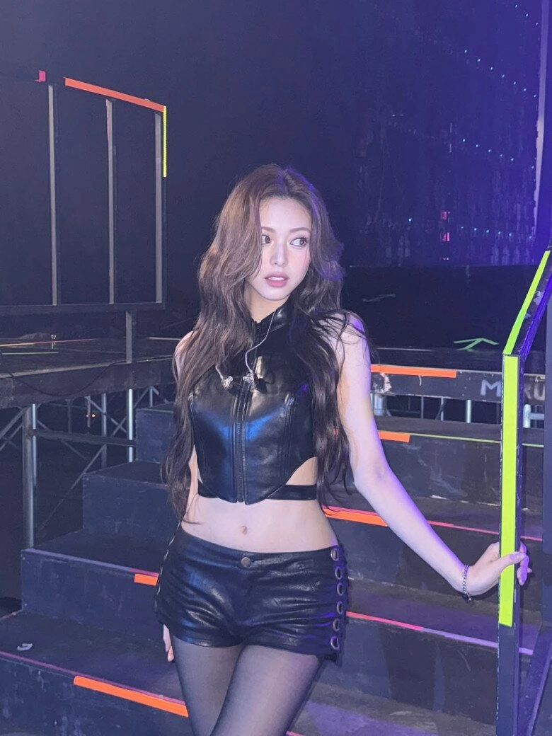 Mỹ nhân 2k3 là thánh body có vòng eo con kiến đẹp hơn jennie vỏn vẹn 4 bài tập đơn giản làm một việc 2 lầnngày - 5