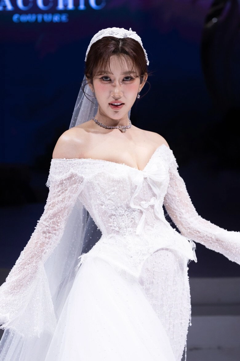 Mỹ nhân 41 tuổi vẫn đẹp mê mẩn khiến cõi mạng náo loạn đến thúy ngân cũng phải nhường spotlight - 3