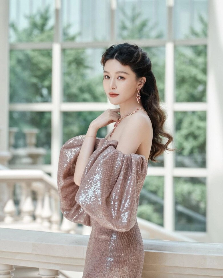 Mỹ nhân đẹp soán ngôi lưu diệc phi là dâu hào môn giàu có tuổi 37 trẻ mãi không già nhờ 2 món rẻ bèo - 2