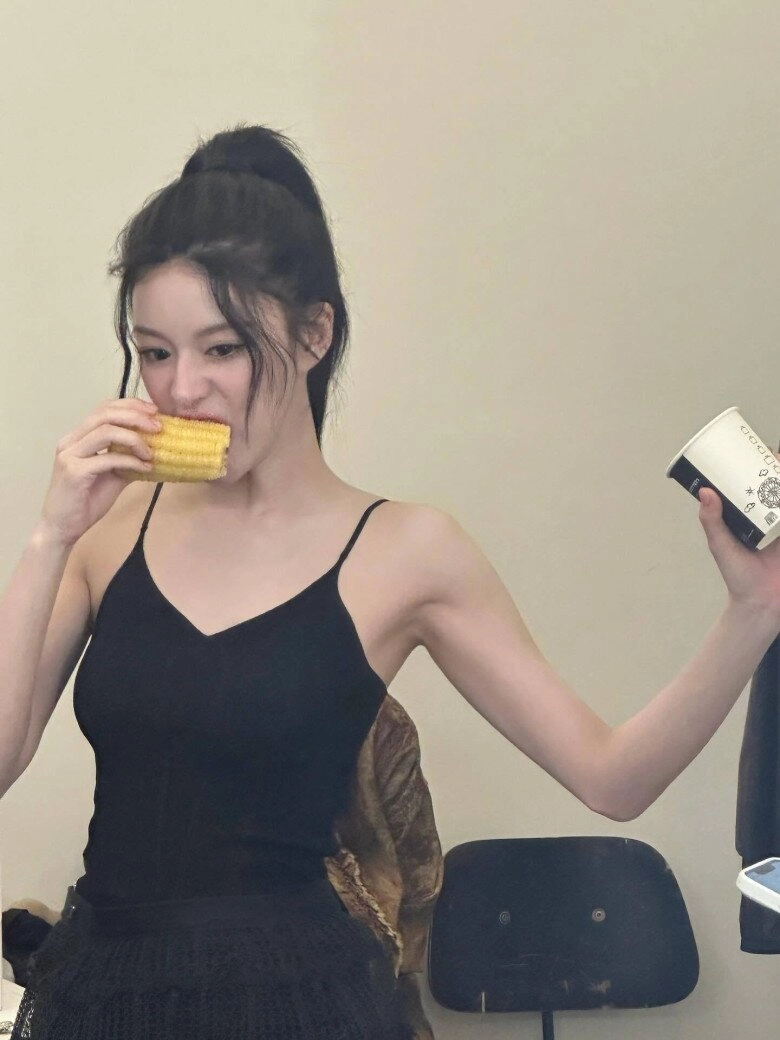 Mỹ nhân duy nhất sở hữu gương mặt tỷ lệ kim cương giảm 12kg nhờ 4 thói quen không nhịn ăn phải lòng môn thể thao này - 3