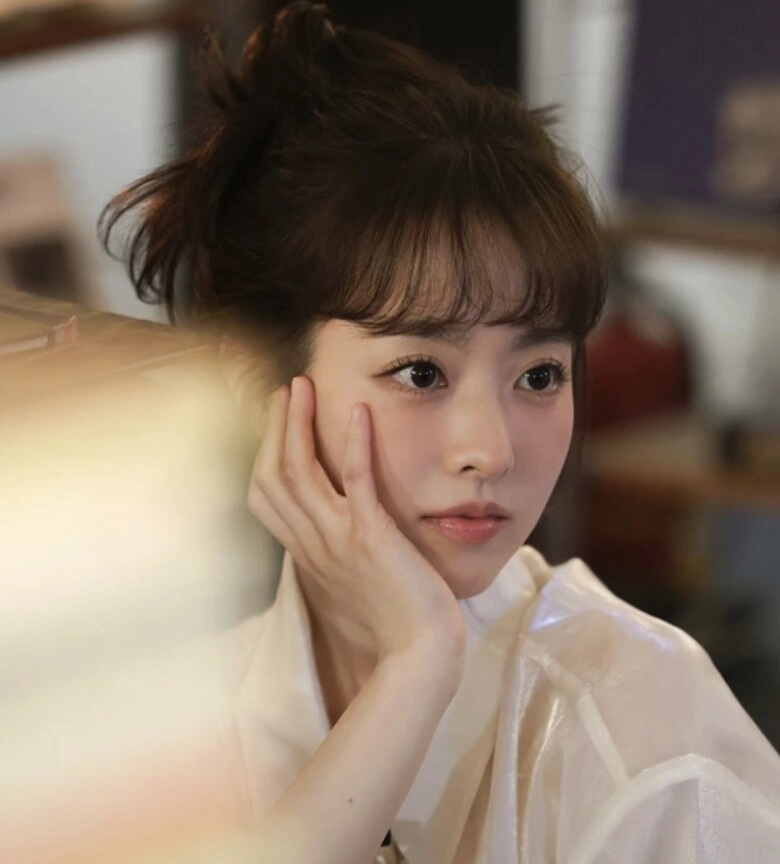 Mỹ nhân sở hữu đôi mắt đẹp nhất showbiz u40 vẫn như nữ sinh ăn loại quả chống già mỗi sáng có 1 vật bất ly thân - 4