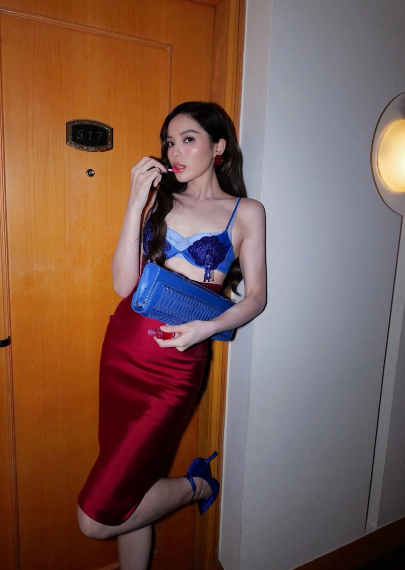 nàng hậu số 1 vbiz khoe bóng lưng ai ngắm cũng phải trầm trồ - 8