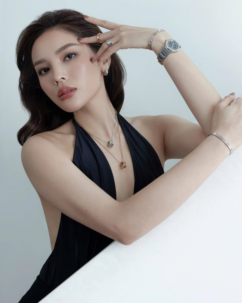 nàng hậu số 1 vbiz khoe bóng lưng ai ngắm cũng phải trầm trồ - 9