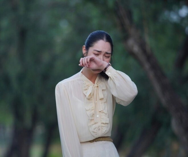 Ngoại tình bị bố chồng phát hiện tôi xin ông giữ bí mật và ông đưa ra một yêu cầu - 1