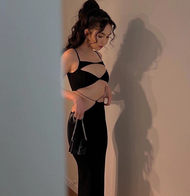 Ngọc trinh sở hữu vòng 1 đẹp tự nhiên 84cm nhưng cứ ăn diện kiểu này dễ khiến núi đôi như bốc hơi - 5