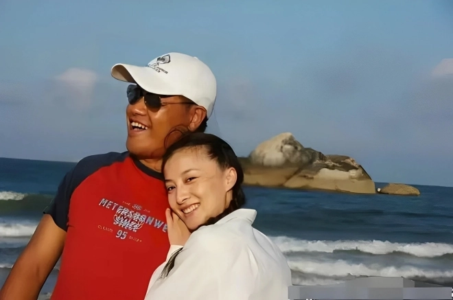 Người đẹp lấy chồng chỉ sau 6 ngày hẹn hò từng sợ đẻ vì lo con có diện mạo giống bố - 6