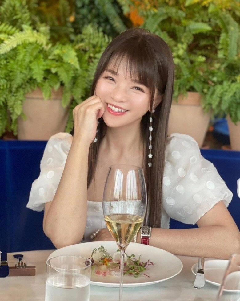 Người phụ nữ u60 trẻ như gái 18 nhờ chăm rửa mặt theo cách độc lạ dùng một loại gia vị có ngay trong bếp - 3