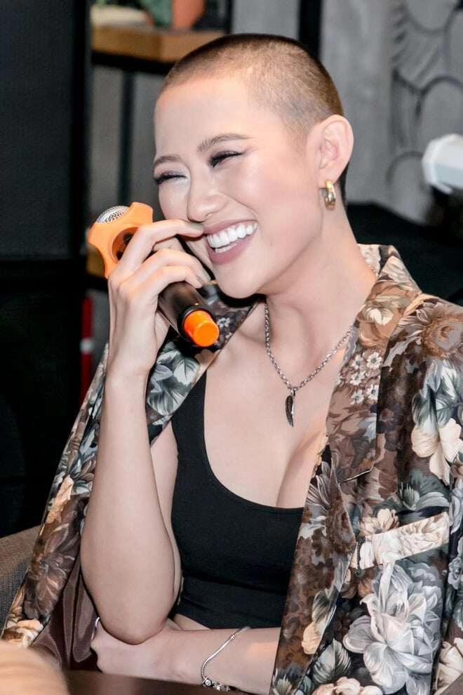 Nhan sắc 3 cô con gái tên trang ít người nhớ đến của nghệ sĩ công lý người cạo trọc đầu người sống kín tiếng - 16