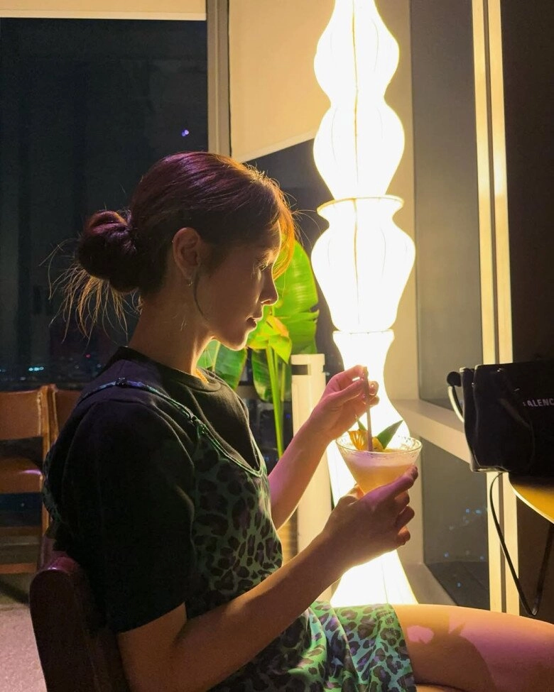 Nhan sắc bạn gái hàn quốc của wanbi tuấn anh sau 12 năm rời việt nam thái độ với mẹ người cũ gây bất ngờ - 9