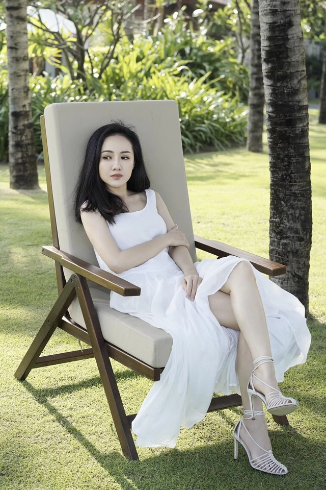 Nhan sắc btv hoài anh thăng hạng trong mắt khán giả nhờ cách mix đồ đúng tính cách - 9