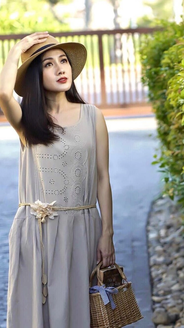 Nhan sắc btv hoài anh thăng hạng trong mắt khán giả nhờ cách mix đồ đúng tính cách - 10