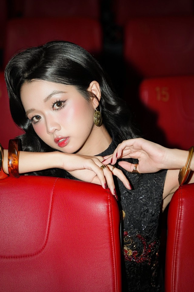 Nhan sắc diễn viên 20 tuổi đóng vai con dâu nsnd trung anh - 2