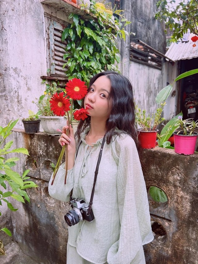 Nhan sắc diễn viên 20 tuổi đóng vai con dâu nsnd trung anh - 5