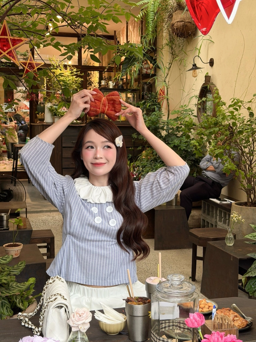 Nhan sắc sam từ hot girl tuổi teen đến bà mẹ hai con vẫn xinh ngọt ngào - 7