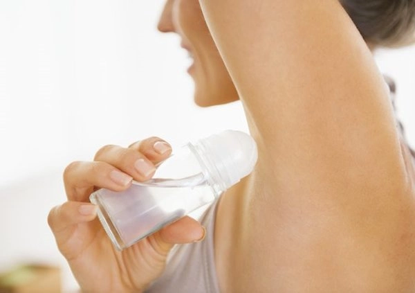 Những khoảnh khắc chỉ muốn quên đi của dàn sao nữ khi để lộ vùng cánh kém xinh - 7