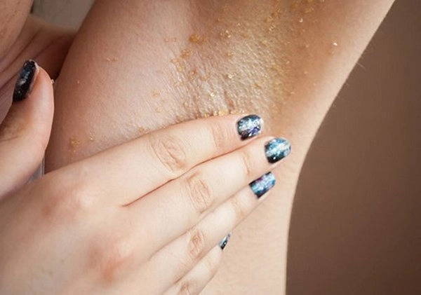 Những khoảnh khắc chỉ muốn quên đi của dàn sao nữ khi để lộ vùng cánh kém xinh - 8